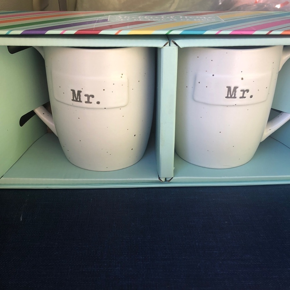 🌈NIB* Mr. & Mr. Valentines Day Pride Mug Set in Rainbow Box